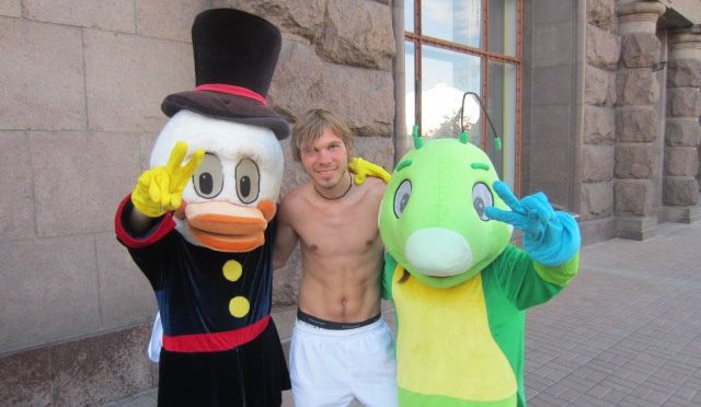 255241_10150930700368364_1842598634_n